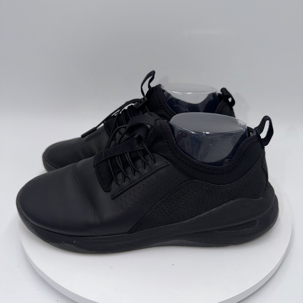 Clove Nursing Shoes All Black Women's Size 9.5 Men's Size 8 Waterproof